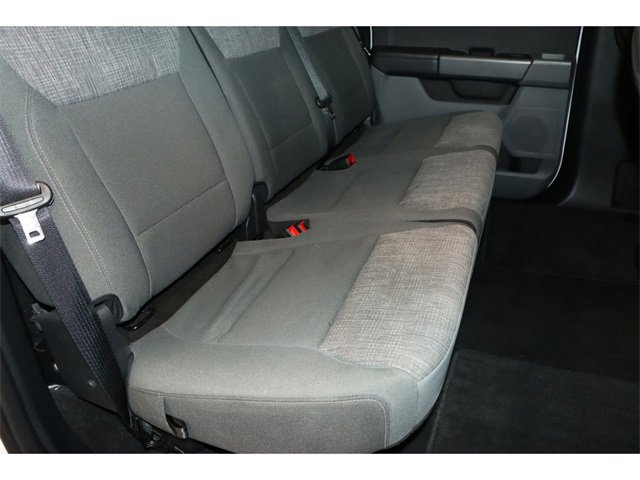 Vehicle image 25 of 39