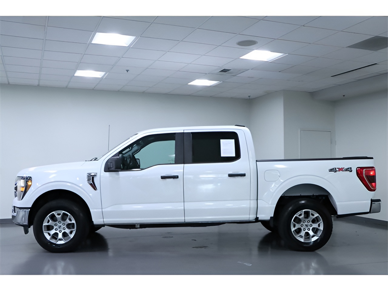 Vehicle image 39 of 39