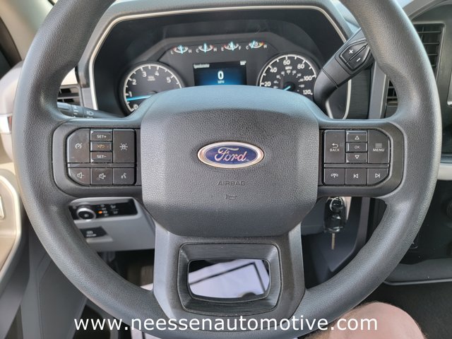 Vehicle image 21 of 41