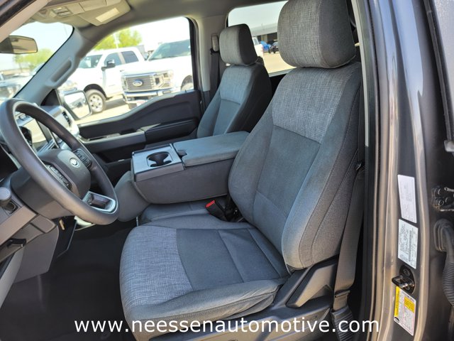 Vehicle image 17 of 41
