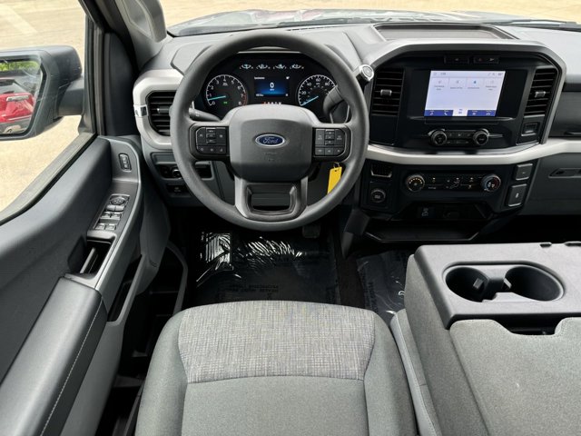 Vehicle image 23 of 78