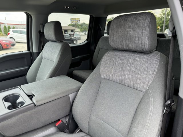 Vehicle image 33 of 78