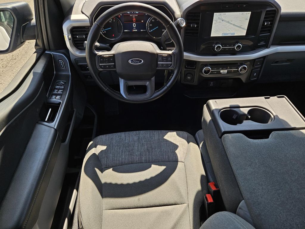 2023 Ford F-150 XLT Image 9 of 31