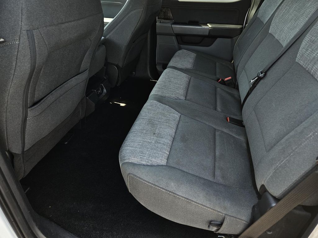 2023 Ford F-150 XLT Image 8 of 31