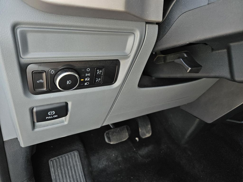 2023 Ford F-150 XLT Image 21 of 31