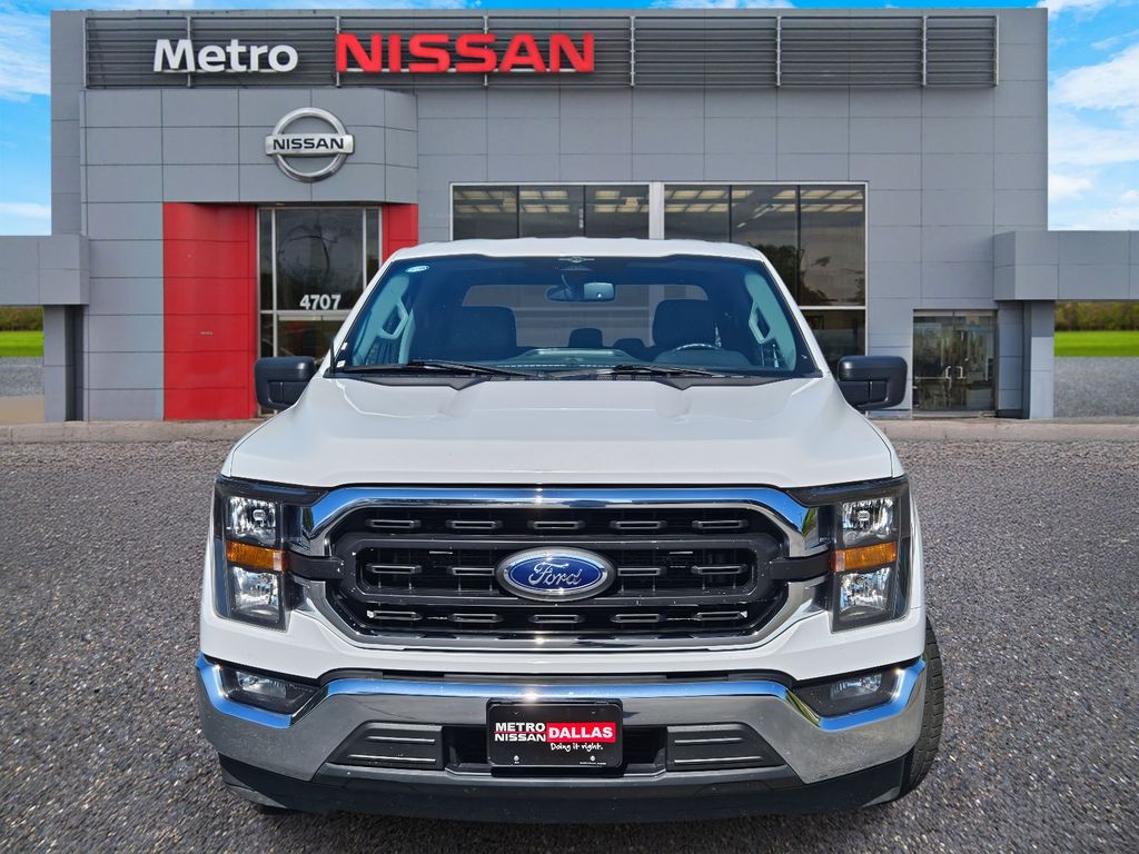 2023 Ford F-150 XLT Image 2 of 31