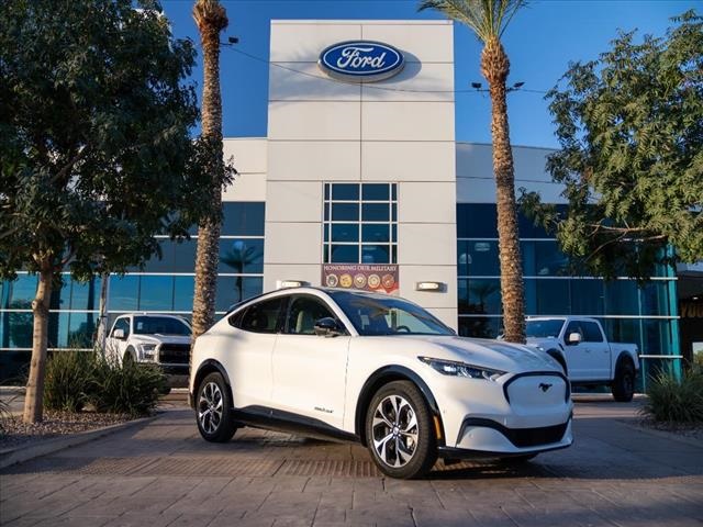 Vehicle image 23 of 30