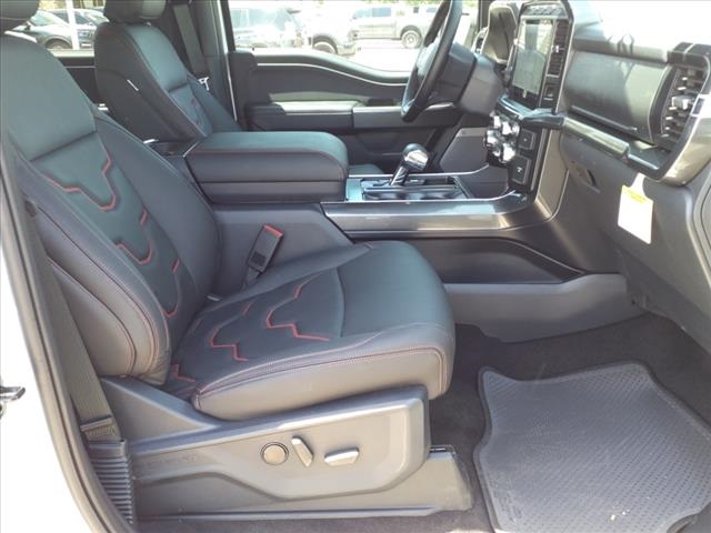 Vehicle image 11 of 30