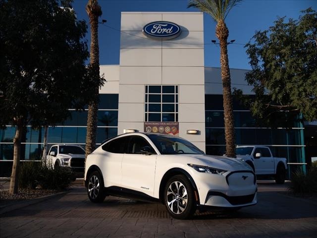Vehicle image 21 of 30
