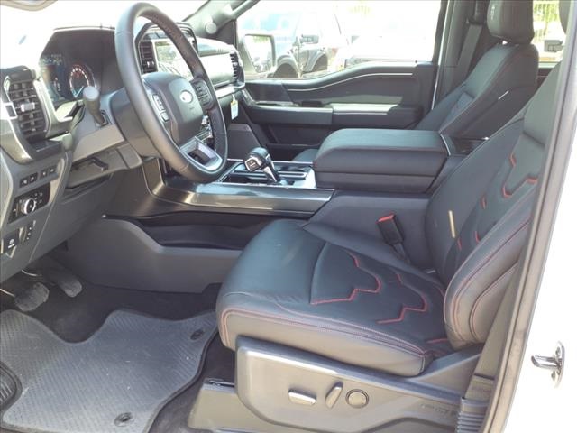 Vehicle image 14 of 30