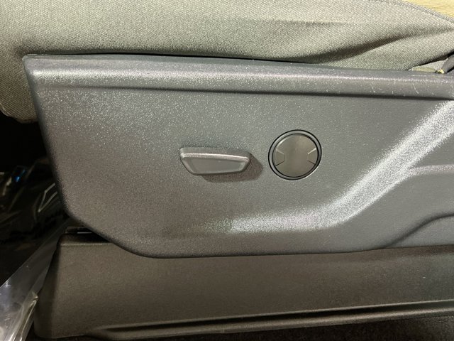 2023 Ford F-150 XLT Image 18 of 25