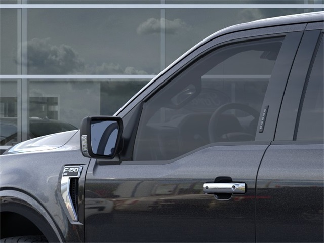 Vehicle image 20 of 22