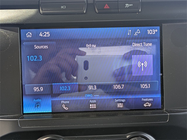 Vehicle image 21 of 31