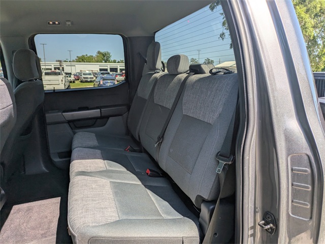 Vehicle image 14 of 31
