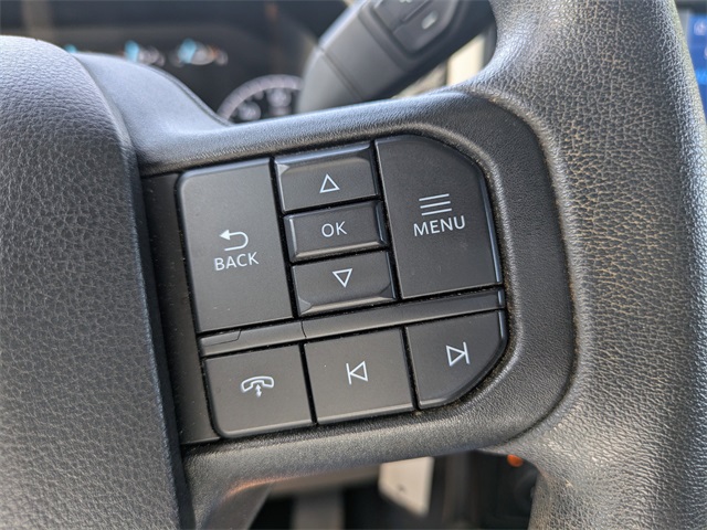 Vehicle image 26 of 31