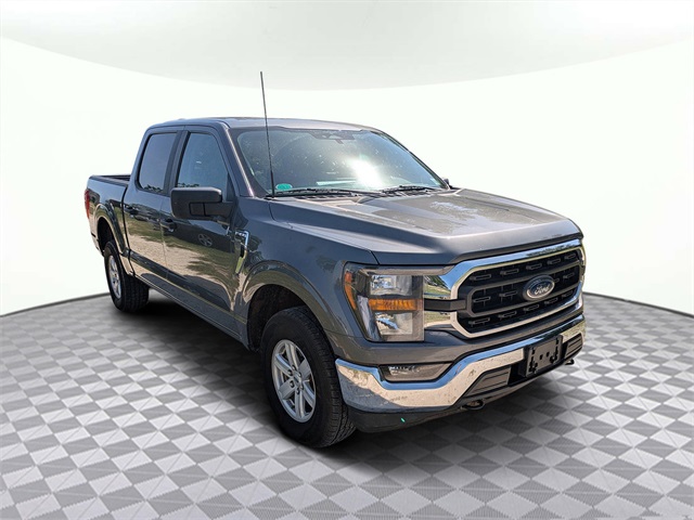Vehicle image 2 of 31