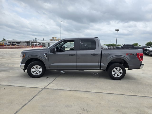 Vehicle image 8 of 10