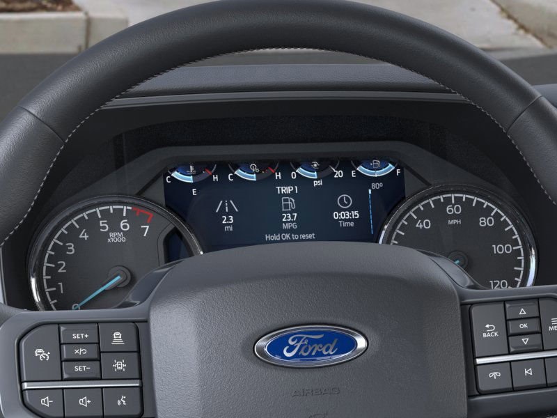 Vehicle image 13 of 22