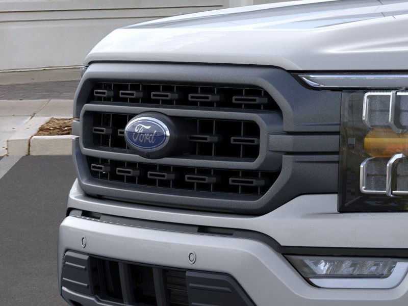 Vehicle image 17 of 22