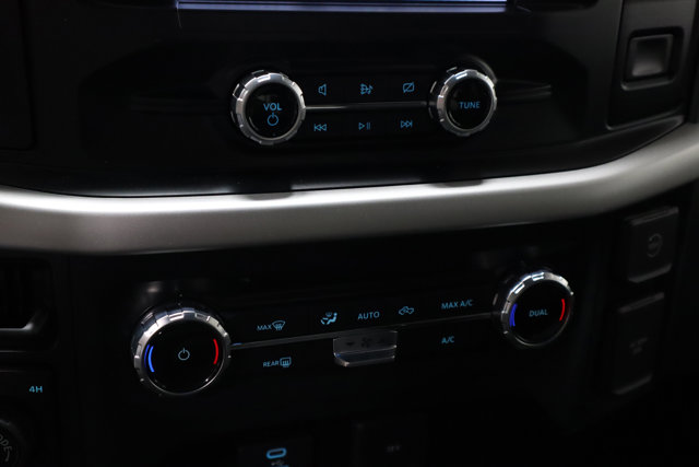 Vehicle image 21 of 31
