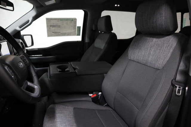 Vehicle image 15 of 31