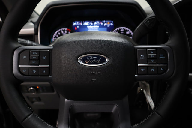 Vehicle image 16 of 31
