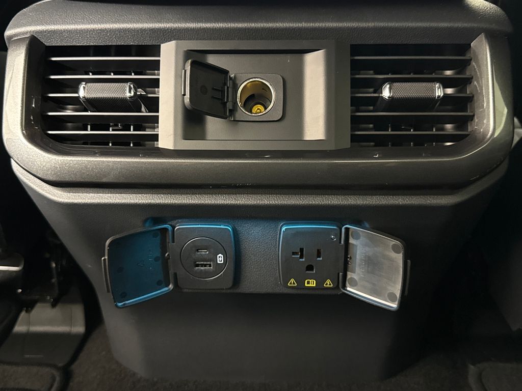 2023 Ford F-150 XLT Image 30 of 46