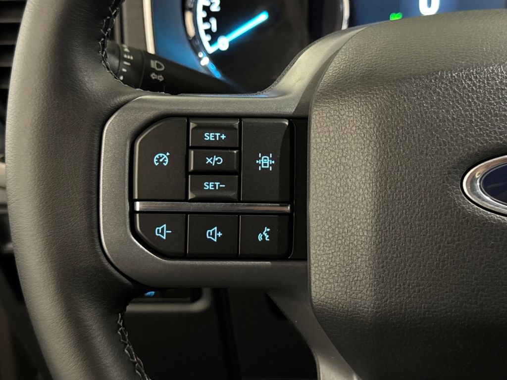 2023 Ford F-150 XLT Image 33 of 46