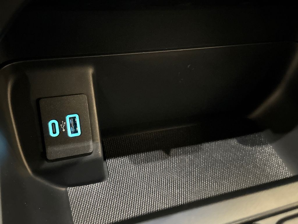 2023 Ford F-150 XLT Image 32 of 46