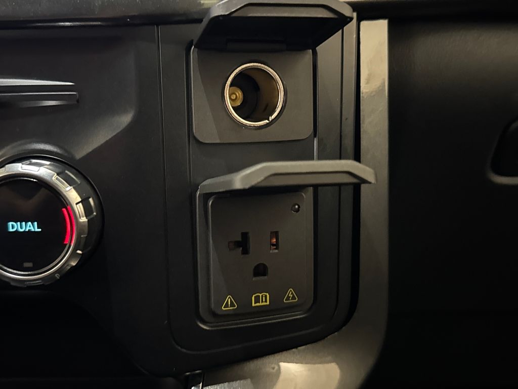 2023 Ford F-150 XLT Image 40 of 46