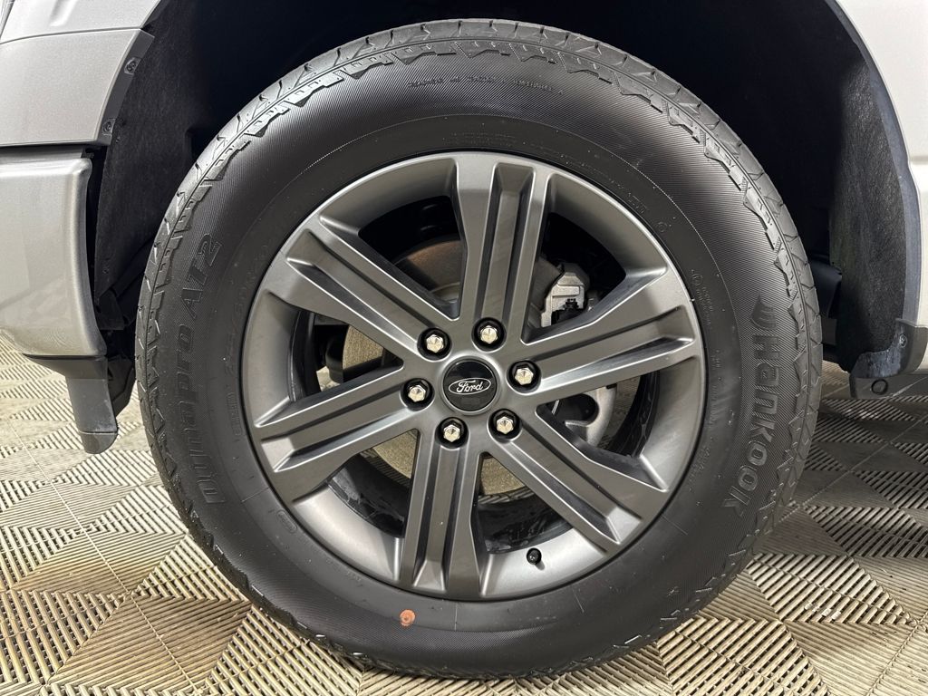 2023 Ford F-150 XLT Image 9 of 46