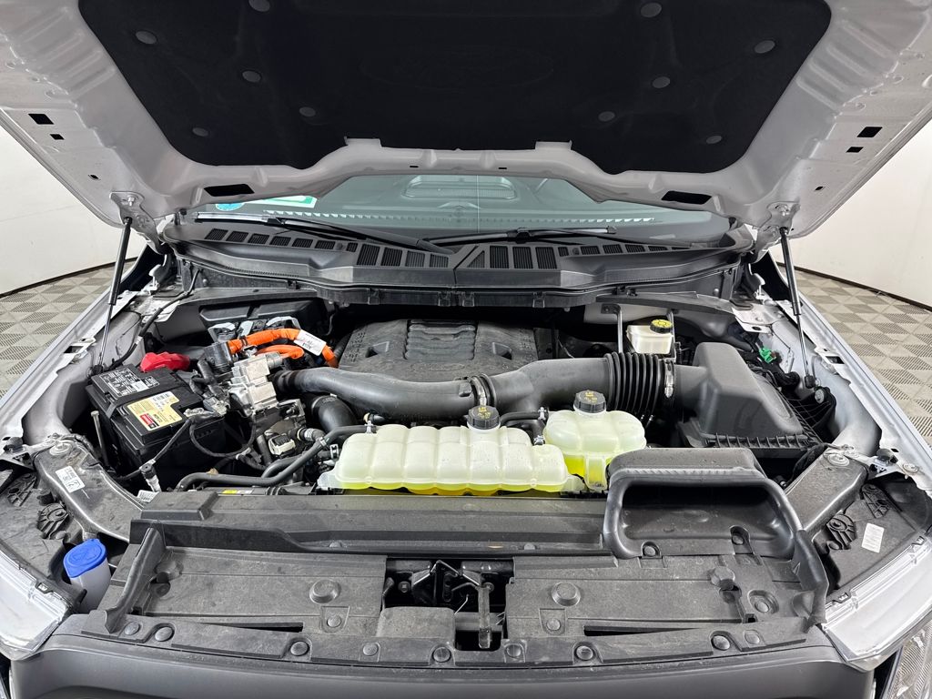 2023 Ford F-150 XLT Image 8 of 46