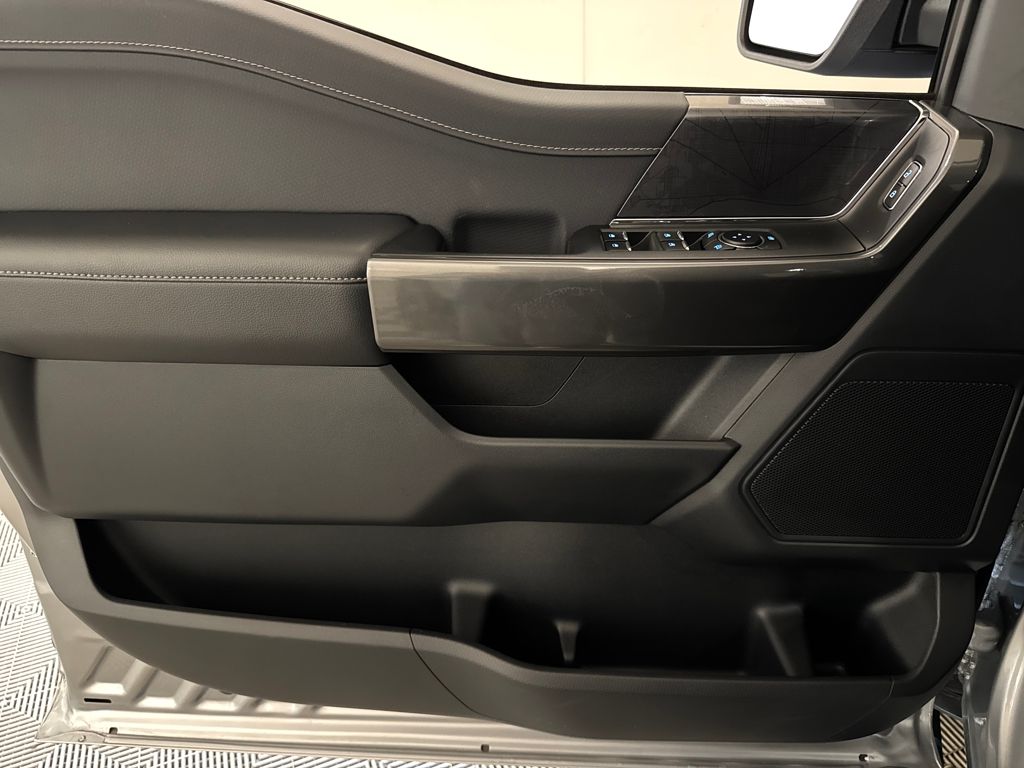 2023 Ford F-150 XLT Image 27 of 46
