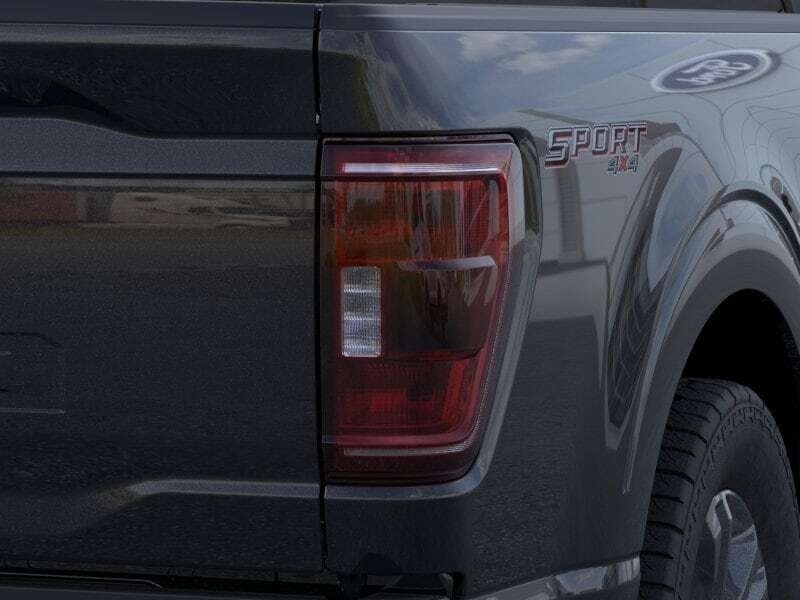 Vehicle image 21 of 32