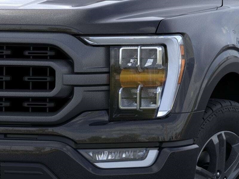 Vehicle image 18 of 32