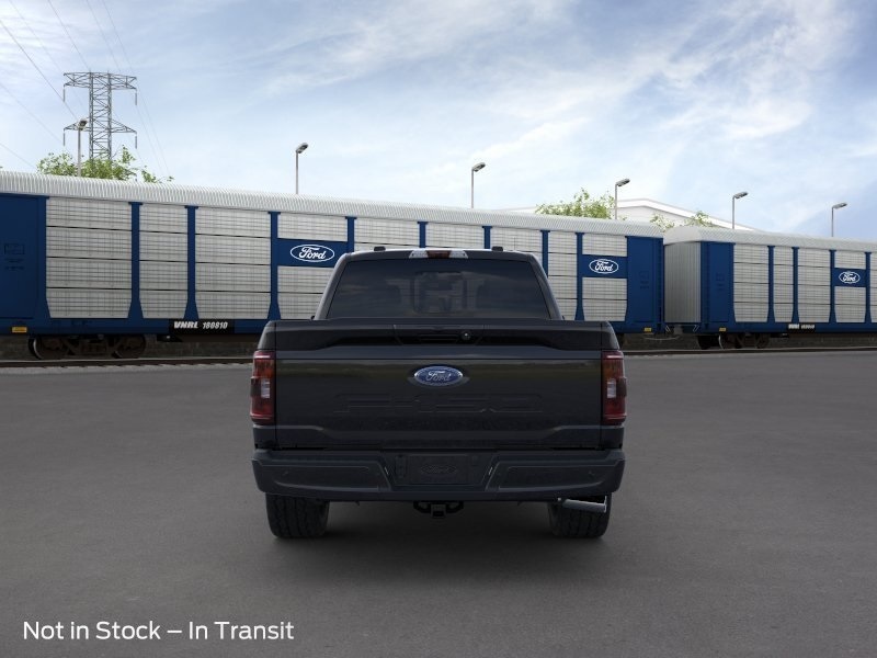 Vehicle image 5 of 32