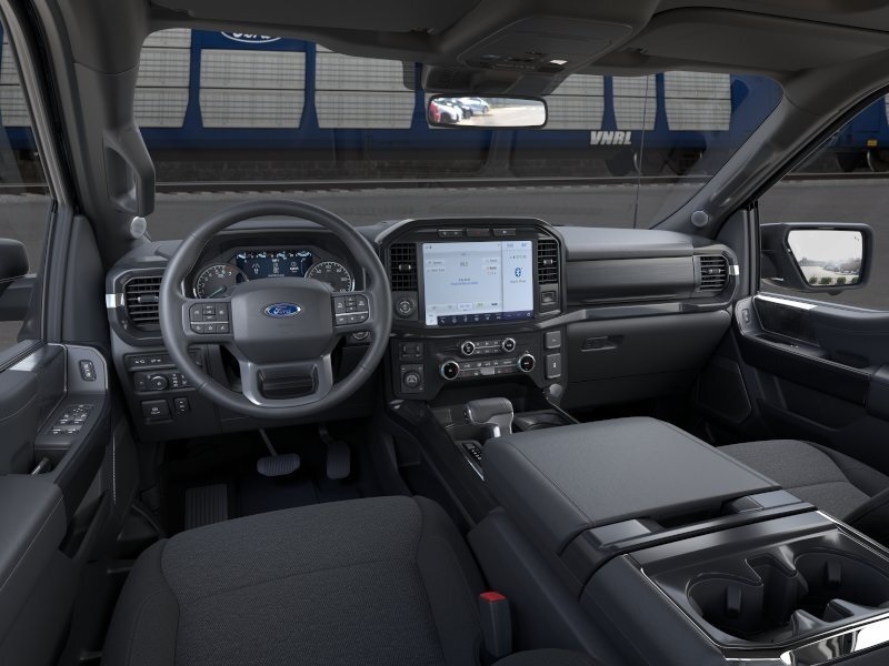 Vehicle image 9 of 32