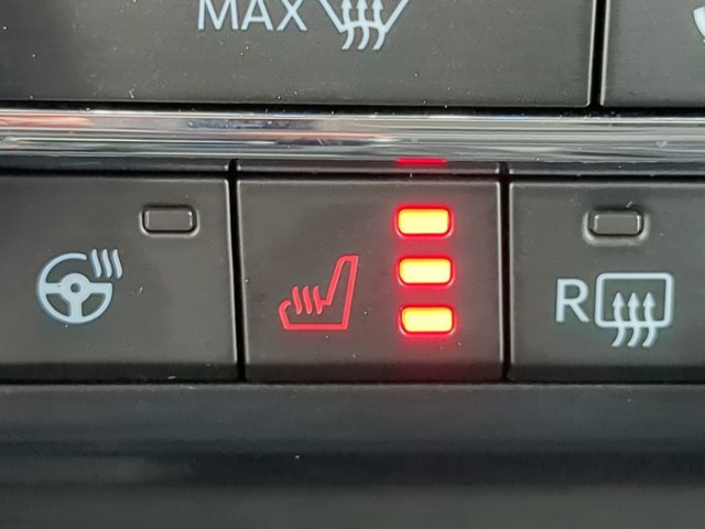 Vehicle image 23 of 30