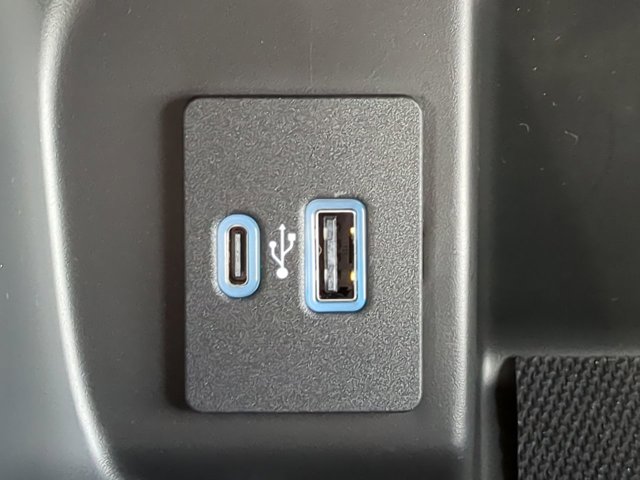 Vehicle image 22 of 30