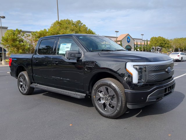 Vehicle image 2 of 30