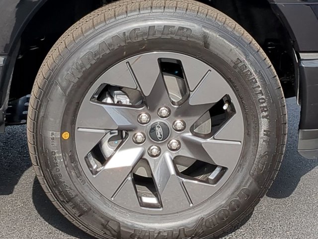 Vehicle image 11 of 30
