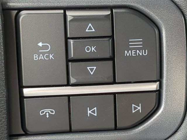 Vehicle image 26 of 30