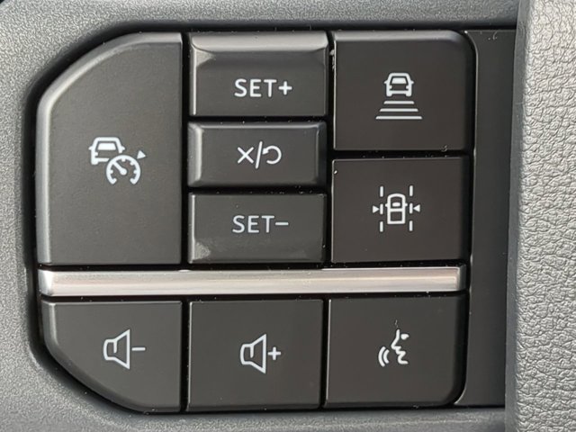 Vehicle image 25 of 30