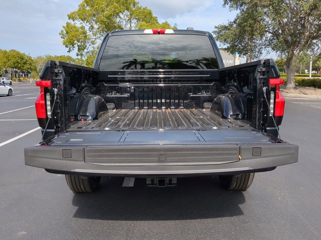 Vehicle image 13 of 30