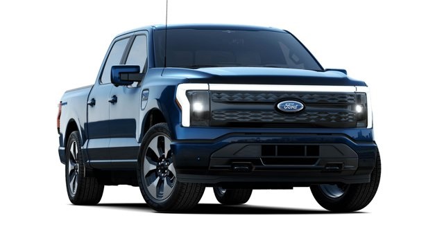 2023 Ford F-150 Lightning LARIAT Image 4 of 8