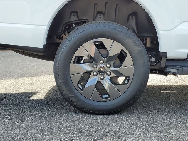 Vehicle image 7 of 23