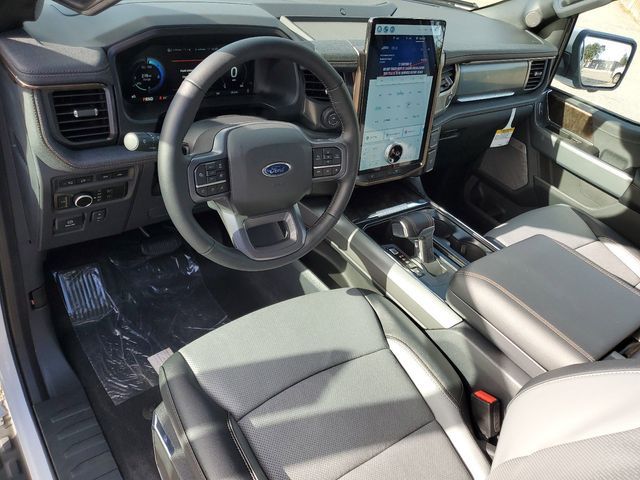Vehicle image 16 of 23