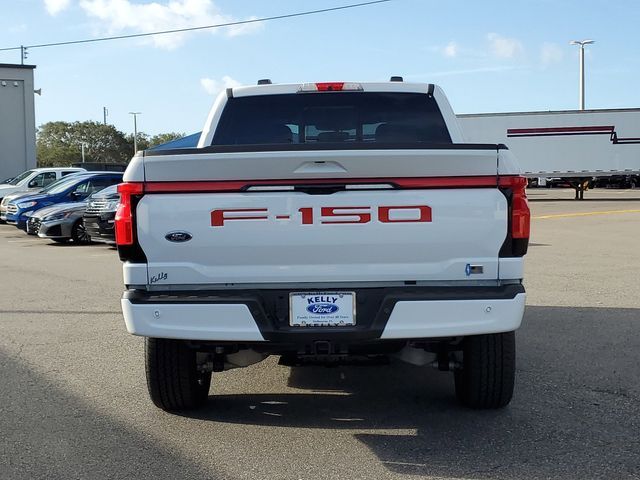 Vehicle image 5 of 23