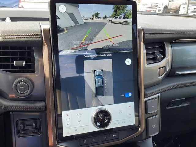 Vehicle image 21 of 23