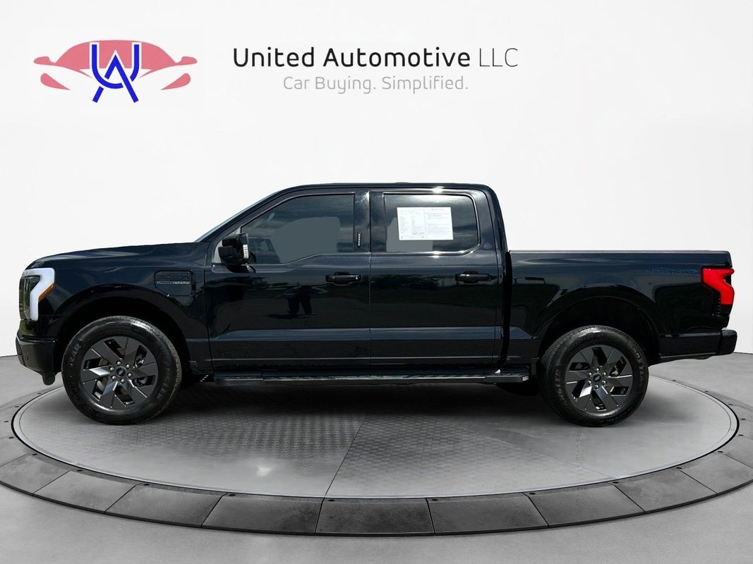 Vehicle image 9 of 47